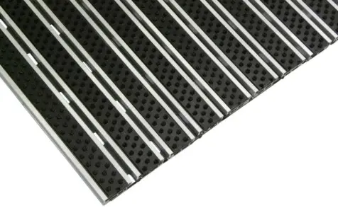 Fußmatte mit Bürsten